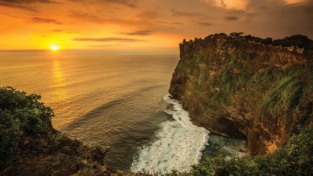 Bali Nusa Dua and Uluwatu Sunset Tour | Krisna bali trekking tour